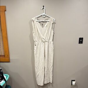 Elegant Cream Sleeveless Dress